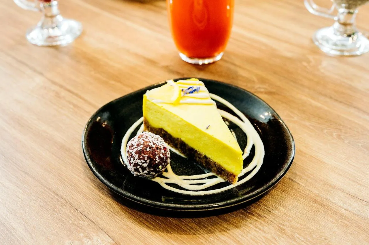 Dessert plate